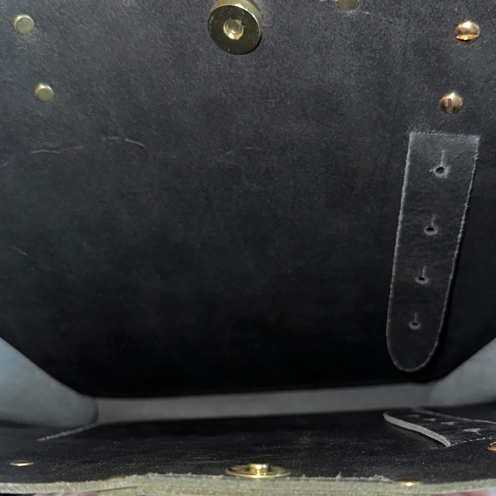 The Satchel Leather Co: Elegant Navy Blue Leather Tote Bag - Picture 5 of 14